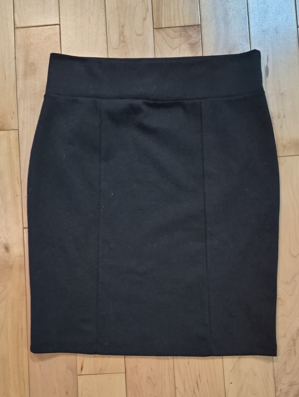 Trio Knitwear Women's Size Medium Classic Black Pencil Skirt